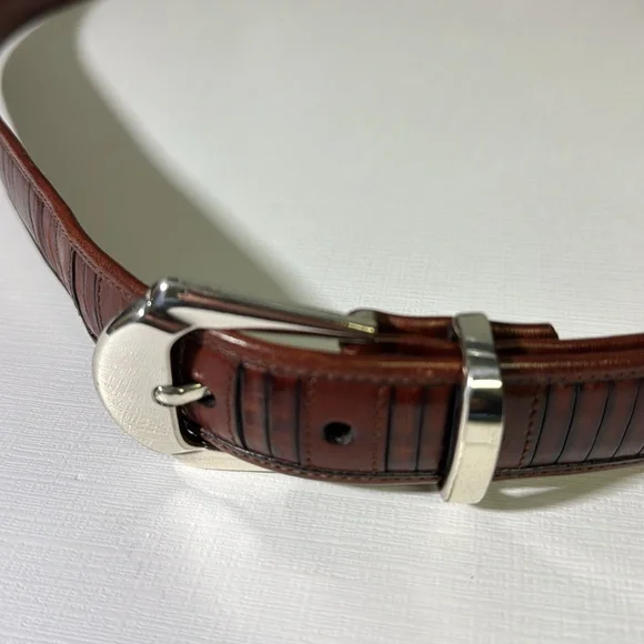 Mezlan mens 44 brown leather metal tipped luxury belt made in Spain EUC